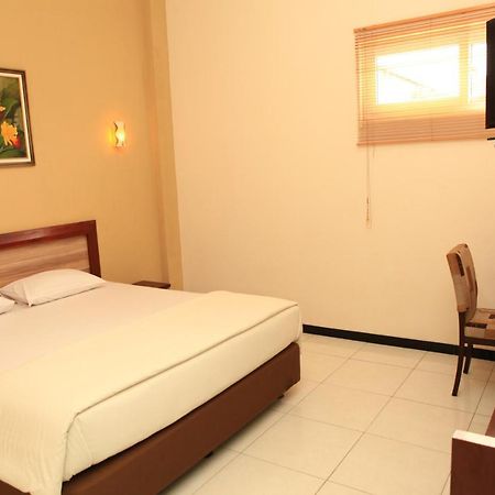 อารยา กราฮา เซมารัง Hotel เซอมารัง ภายนอก รูปภาพ