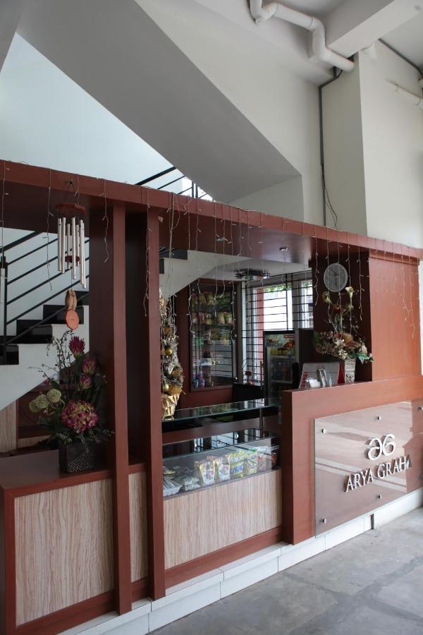 อารยา กราฮา เซมารัง Hotel เซอมารัง ภายนอก รูปภาพ