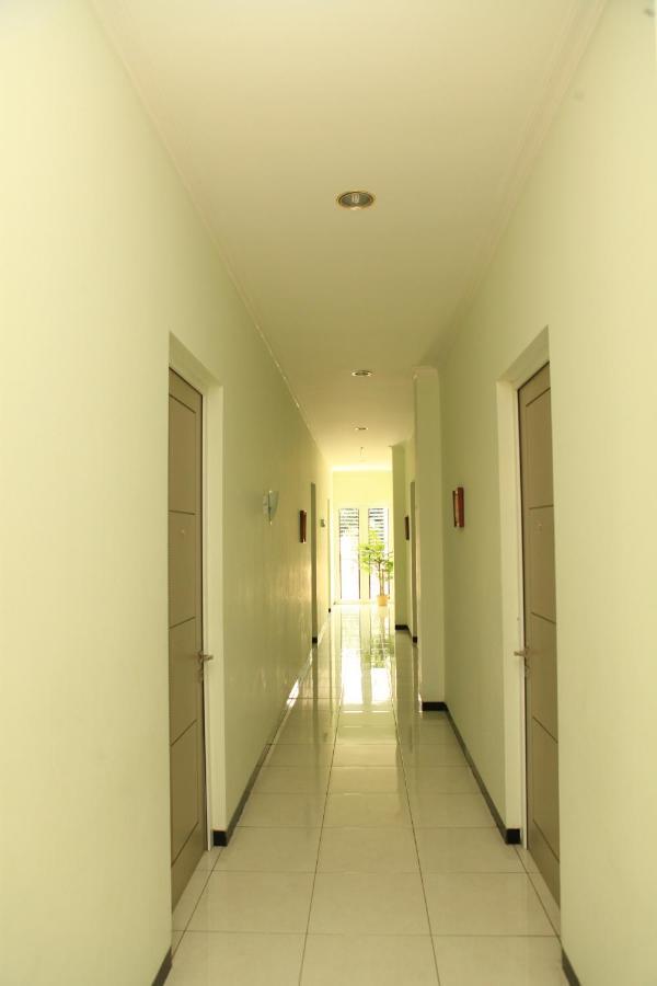 อารยา กราฮา เซมารัง Hotel เซอมารัง ภายนอก รูปภาพ