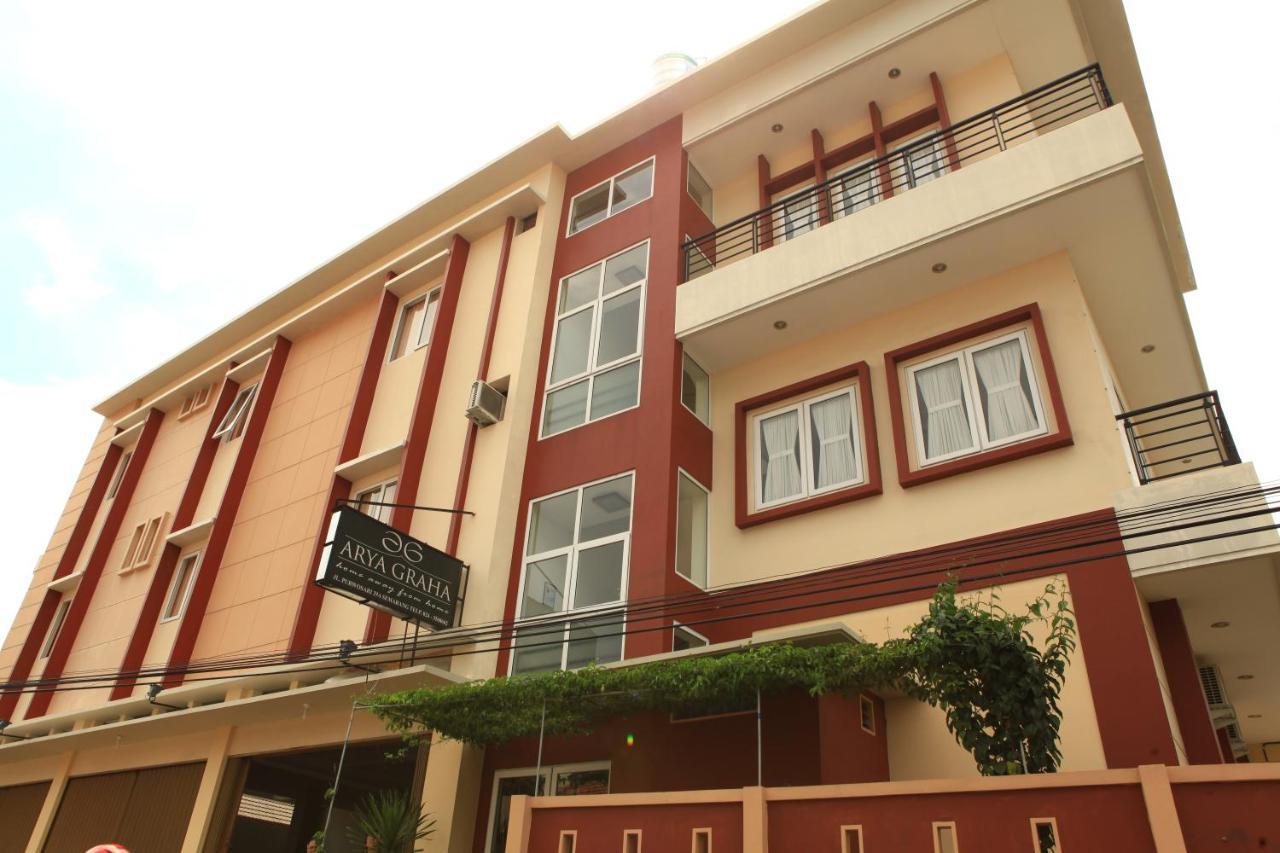 อารยา กราฮา เซมารัง Hotel เซอมารัง ภายนอก รูปภาพ