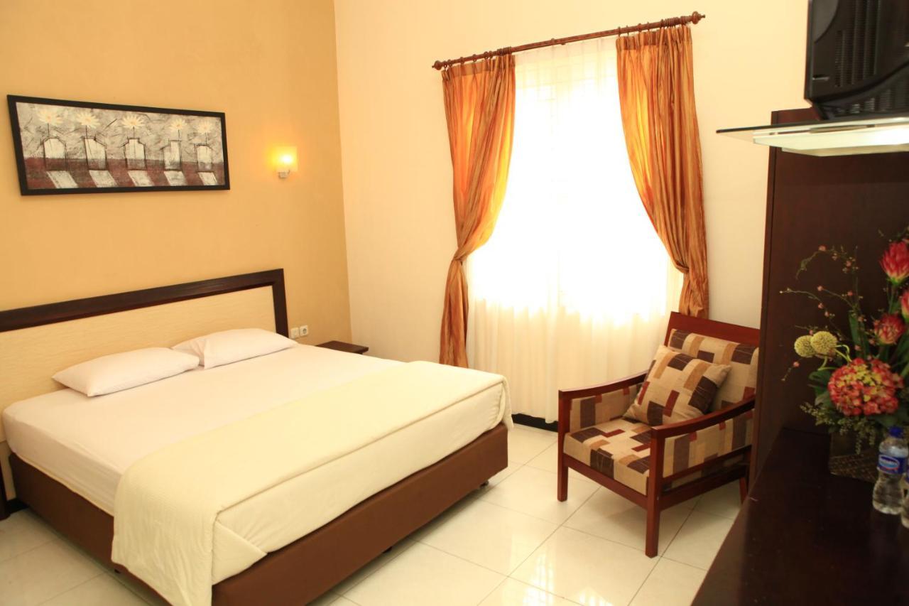 อารยา กราฮา เซมารัง Hotel เซอมารัง ภายนอก รูปภาพ