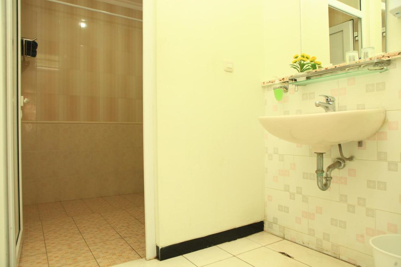 อารยา กราฮา เซมารัง Hotel เซอมารัง ภายนอก รูปภาพ