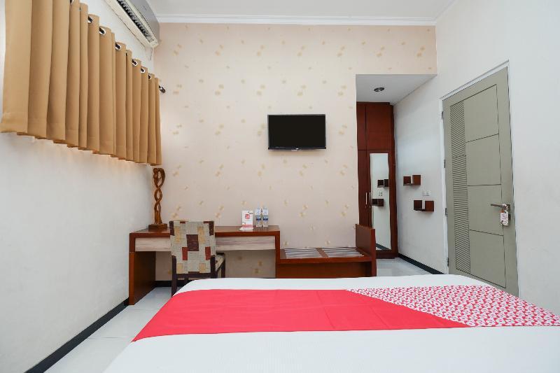 อารยา กราฮา เซมารัง Hotel เซอมารัง ภายนอก รูปภาพ